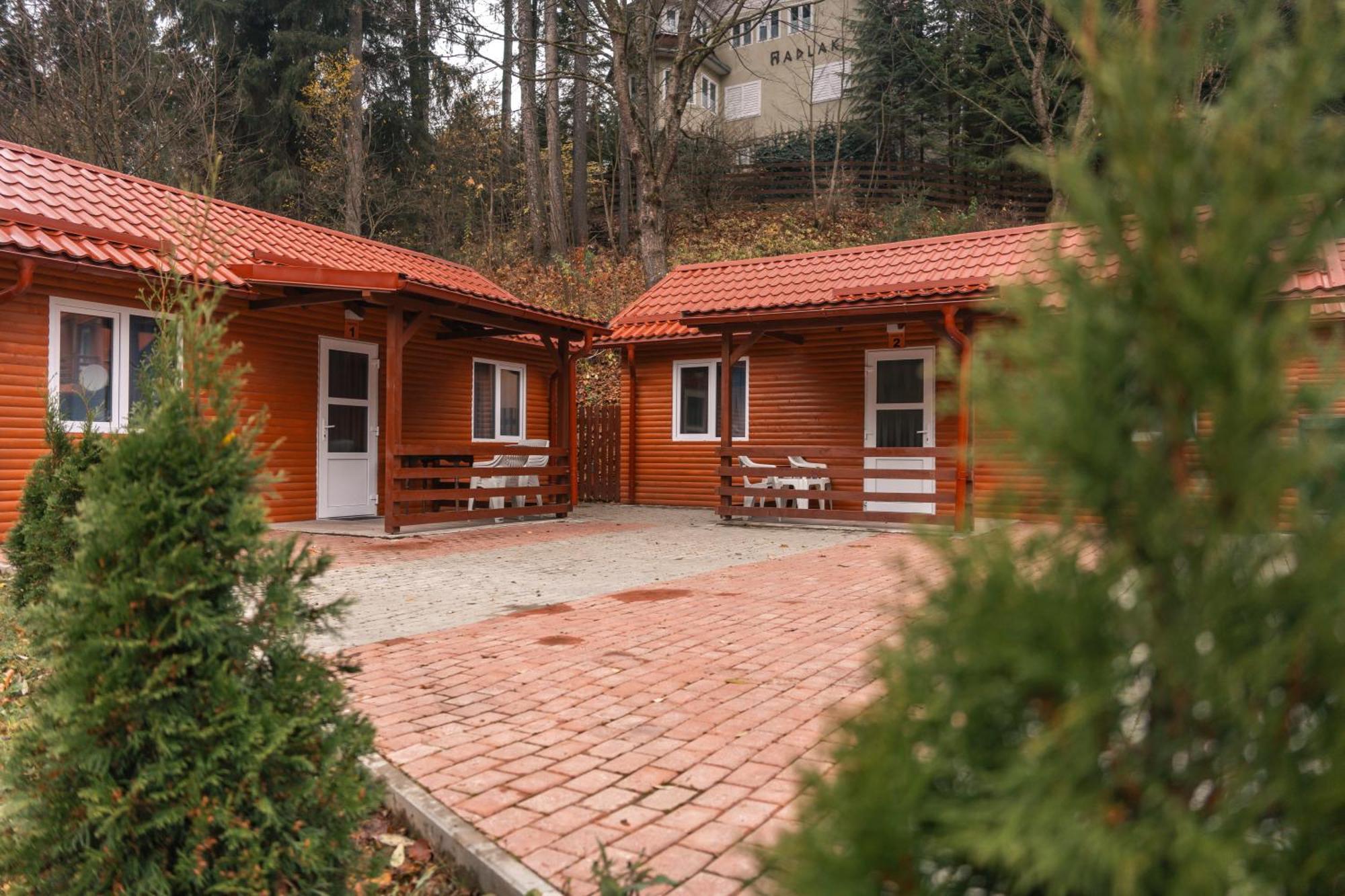 Vila Bradul Lacu Rosu Luaran gambar